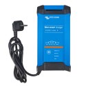 Blue Smart IP22 Charger 12/20 (1)